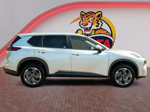 Brilliant Silver Metallic 2025 Nissan Rogue SV