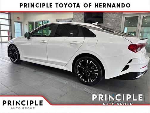 2023 Kia K5 GT-Line