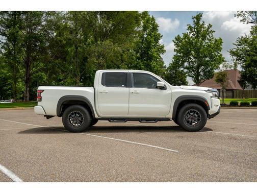 Glacier White 2023 Nissan Frontier PRO-4X