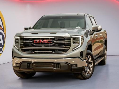 Sterling Metallic 2024 GMC Sierra 1500 SLT