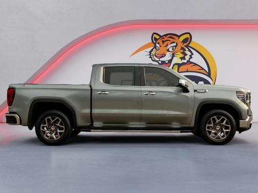 Sterling Metallic 2024 GMC Sierra 1500 SLT
