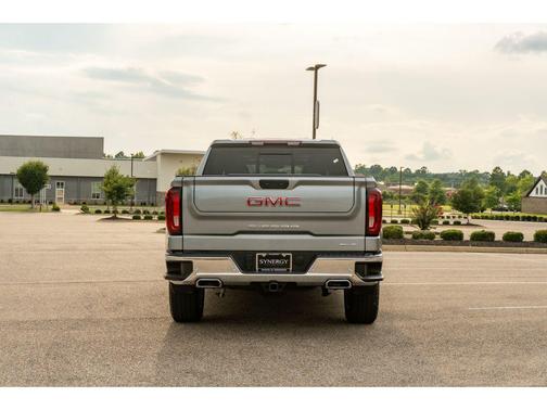 Sterling Metallic 2024 GMC Sierra 1500 SLT