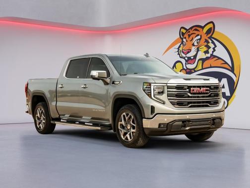 Sterling Metallic 2024 GMC Sierra 1500 SLT