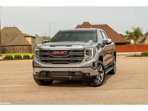 Sterling Metallic 2024 GMC Sierra 1500 SLT