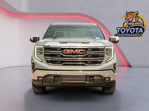 Sterling Metallic 2024 GMC Sierra 1500 SLT