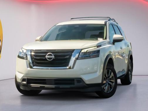 Pearl White Tricoat 2022 Nissan Pathfinder SV 2WD
