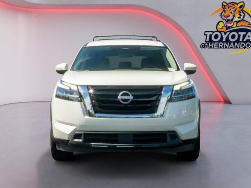 Pearl White Tricoat 2022 Nissan Pathfinder SV 2WD