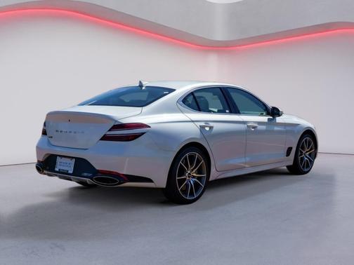2025 Genesis G70 2.5T RWD