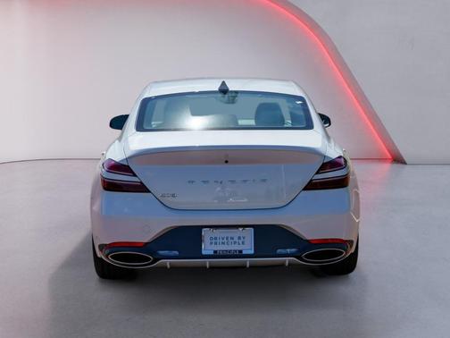 2025 Genesis G70 2.5T RWD