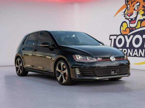 Deep Black Pearl 2017 Volkswagen Golf GTI 2.0T Autobahn 4-Door