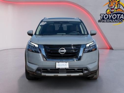 2024 Nissan Pathfinder Platinum 4WD