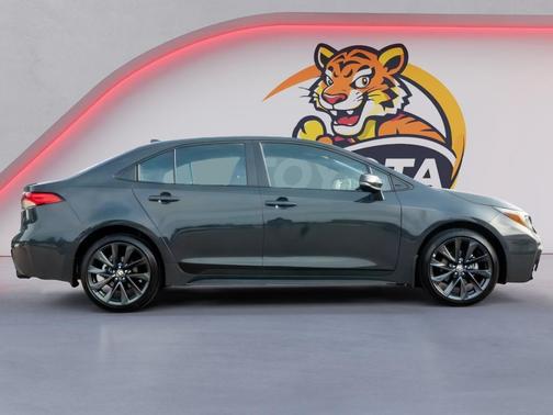 Underground 2026 Toyota Corolla SE