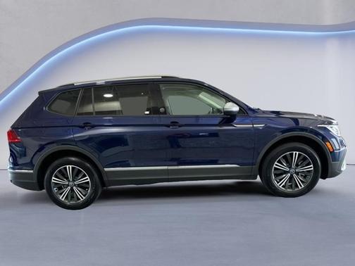 2024 Volkswagen Tiguan 2.0T Wolfsburg Edition