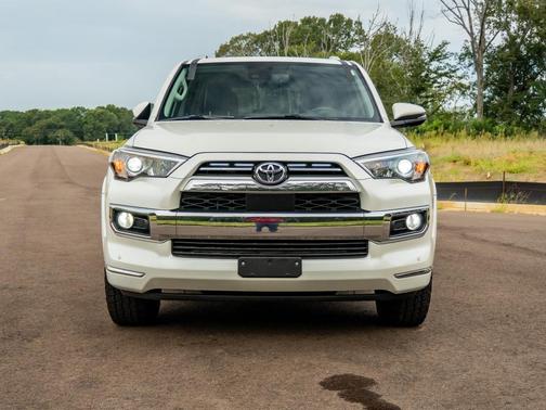 Blizzard Pearl 2020 Toyota 4Runner Limited