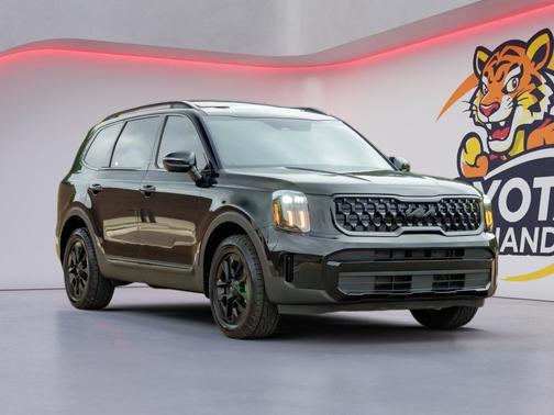 Ebony Black 2025 Kia Telluride EX X-Pro