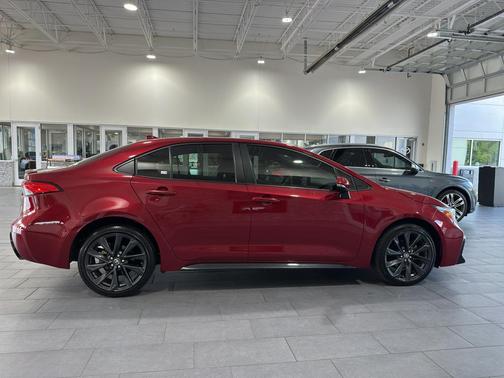 2024 Toyota Corolla Hybrid SE