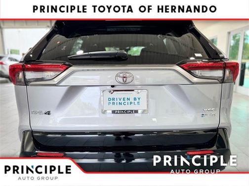 2025 Toyota RAV4 Hybrid SE