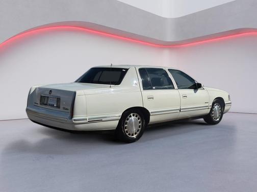 1999 Cadillac DeVille Base