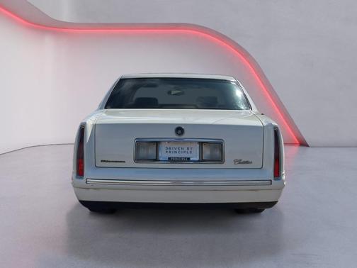 1999 Cadillac DeVille Base