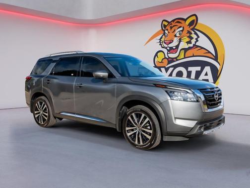 Gun Metallic 2025 Nissan Pathfinder Platinum FWD