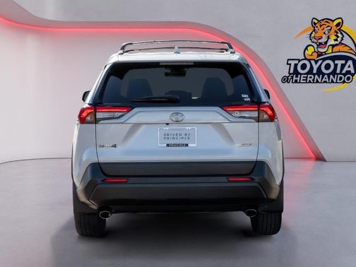 Wind Chill Pearl 2025 Toyota RAV4 XLE Premium