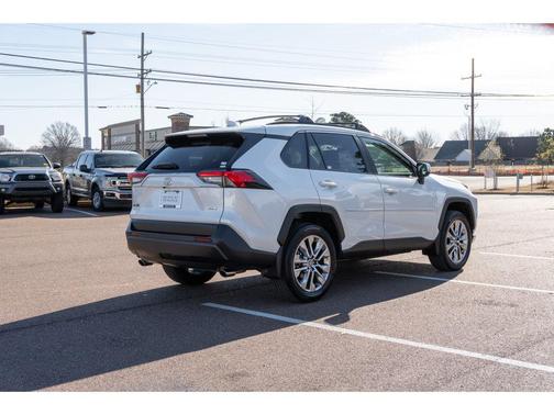 2025 Toyota RAV4 XLE Premium