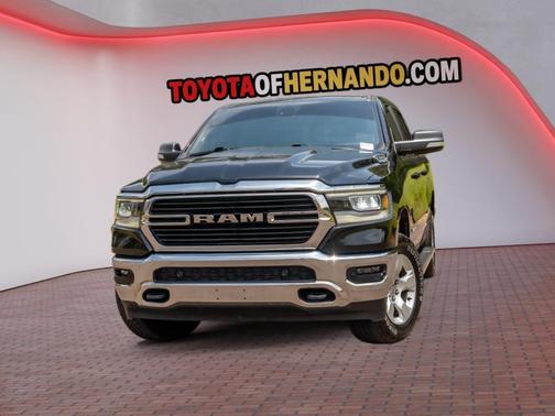 Diamond Black Crystal Pearlcoat 2021 RAM 1500 Big Horn/Lone Star