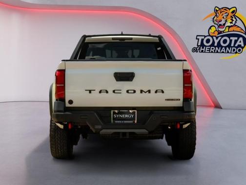 Ice Cap 2025 Toyota Tacoma Hybrid Trailhunter