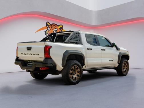 Ice Cap 2025 Toyota Tacoma Hybrid Trailhunter