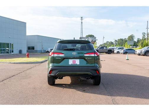 2024 Toyota Corolla Cross LE
