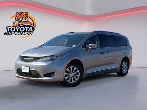 2018 Chrysler Pacifica Touring-L