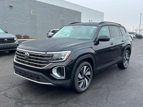 Deep Black Pearl Effect 2026 Volkswagen Atlas 2.0T SE W/TECHNOLOGY