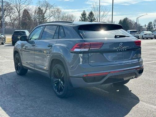 Pure Gray 2023 Volkswagen Atlas Cross Sport 2.0T SEL R-Line Black