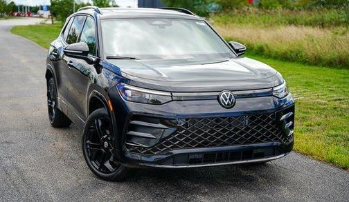 2025 Volkswagen Tiguan 2.0T SE R-Line Black