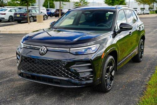 2025 Volkswagen Tiguan 2.0T SE R-Line Black