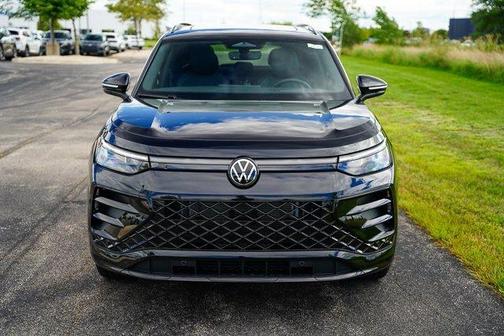 2025 Volkswagen Tiguan 2.0T SE R-Line Black