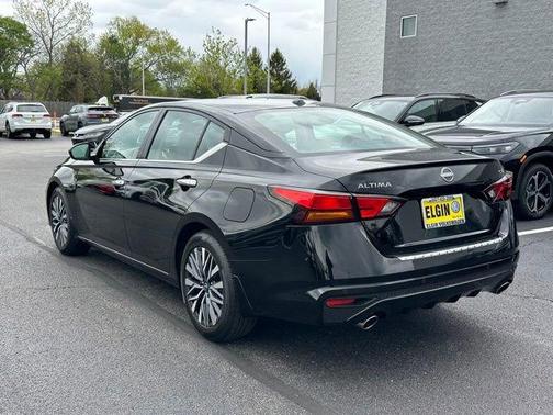 Black 2023 Nissan Altima 2.5 SV