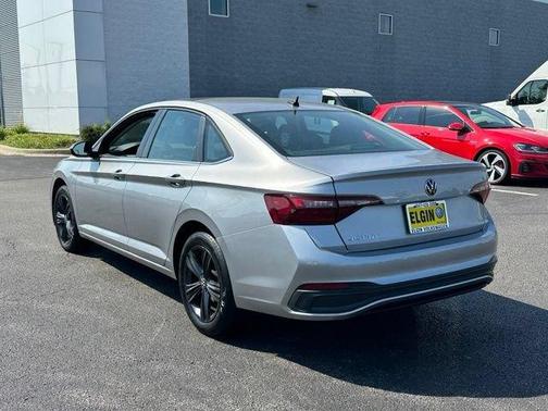 Pyrite Silver Metallic 2022 Volkswagen Jetta 1.5T SE
