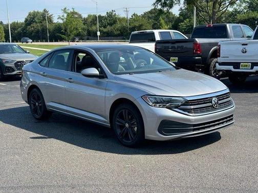 Pyrite Silver Metallic 2022 Volkswagen Jetta 1.5T SE