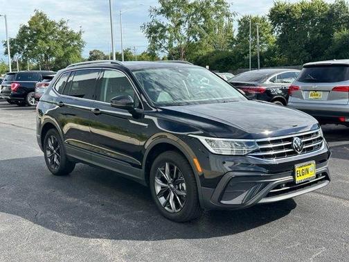 Deep Black Pearl Effect 2023 Volkswagen Tiguan 2.0T SE