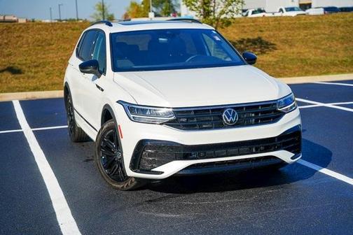 2022 Volkswagen Tiguan 2.0T SE R-Line Black