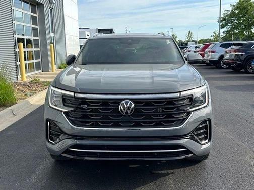 Pure Gray 2024 Volkswagen Atlas Cross Sport 2.0T SEL R-Line
