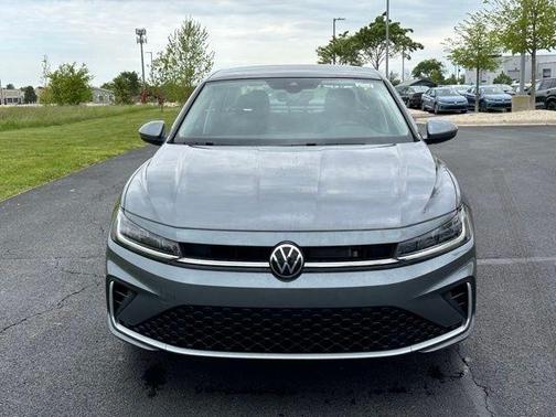 Platinum Gray Metallic 2026 Volkswagen Jetta 1.5T SE