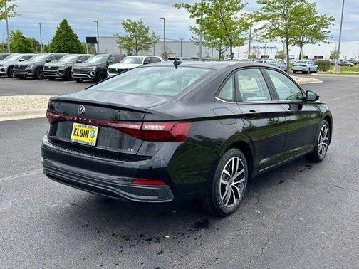 Deep Black Pearl Effect 2025 Volkswagen Jetta 1.5T SE