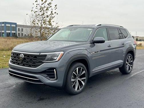 Pure Gray 2026 Volkswagen Atlas 2.0T SEL Premium R-Line