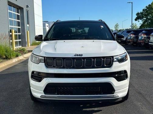 Bright White Clearcoat 2022 Jeep Compass Limited