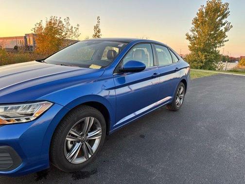 Rising Blue Metallic 2023 Volkswagen Jetta 1.5T SE