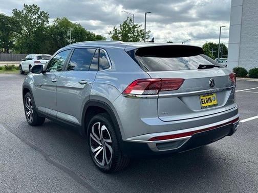 Pyrite Silver Metallic 2023 Volkswagen Atlas Cross Sport 2.0T SEL