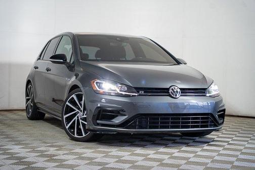 2019 Volkswagen Golf R 2.0T w/DCC & Navigation