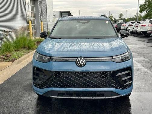 Monterey Blue Pearl 2025 Volkswagen Tiguan 2.0T SE R-Line Black
